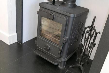 3 bedroom apartment to rent - Photo 3