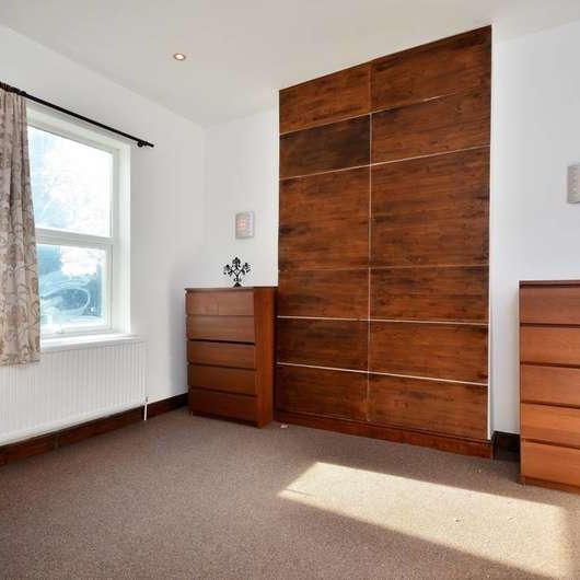 Greyhound Lane, Streatham Common, SW16 - Photo 1