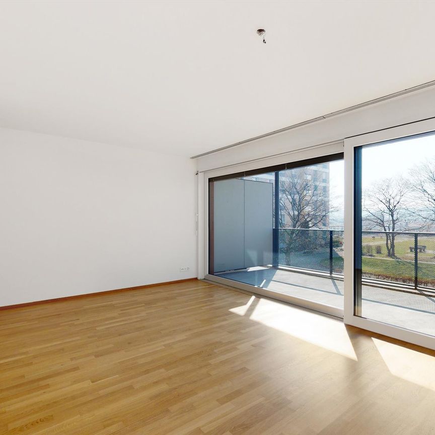 Neues Jahr, neues Glück? Lichtdurchflutete Wohnung sucht Sie. - Photo 1