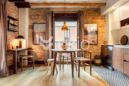 Barcelona Capital, Catalonia 08003 - Photo 3