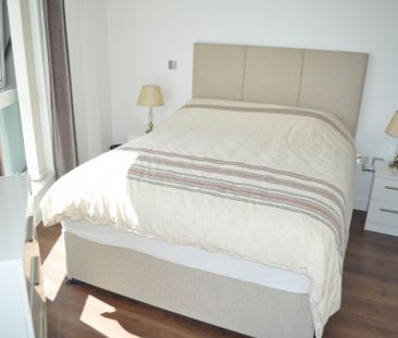 3 bedroom apartment to rent - Photo 2