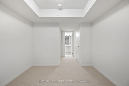For Lease - 31 Honeycrisp Crescent Unit# 57, Vaughan, Ontario - Photo 4