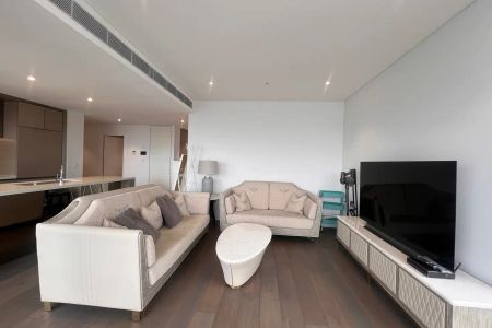 “Discover Exceptional Living at Darling Square! Spacious 1-Bedroom Apartment with Breathtaking Views” - Photo 2