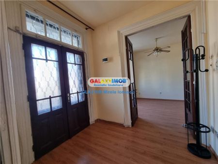 Vila zona Mihai Bravu - Fotografie 3