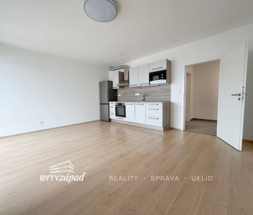 Pronájem bytu 2+kk 56 m² - Fotografie 2