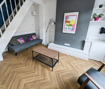 2 bedroom terraced house to rent - Photo 1