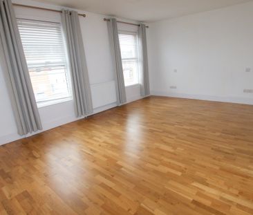 122 Prestbury Road, CHELTENHAM GL522DP - Photo 4