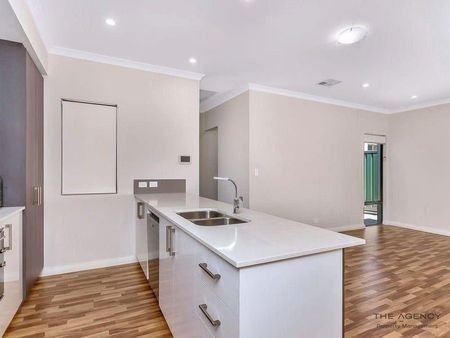 Over 55's Village - 6 month lease preferred - Photo 3