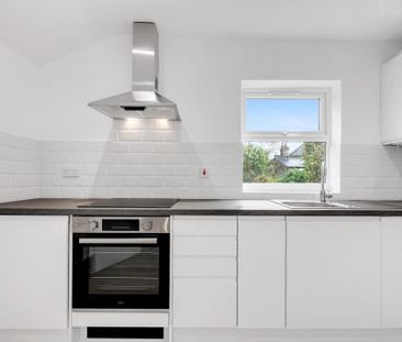 3 bedroom flat to rent - Photo 4