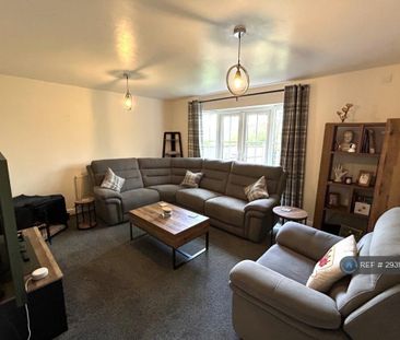 4 bedroom detached house to rent - Photo 1