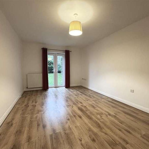 Baildon Way, Skelmanthorpe, HD8 - Photo 1