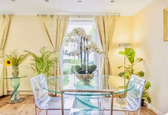 Room in a Shared Flat, Chiswick, W4 - Photo 1