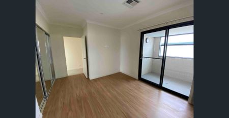 Modern Coastal Apartment - Photo 5