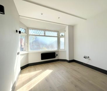 Studio Flat, Orchard Grove, HA8 - Photo 1