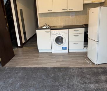 2 Bed Flat, St Mary's Road, SE25 - Photo 3