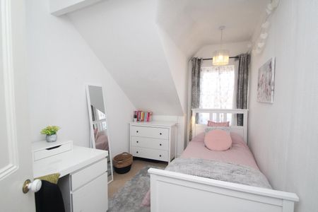 4 bedroom apartment to rent - Photo 3