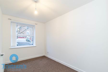 References Pending - 2 bed Flat - Photo 3
