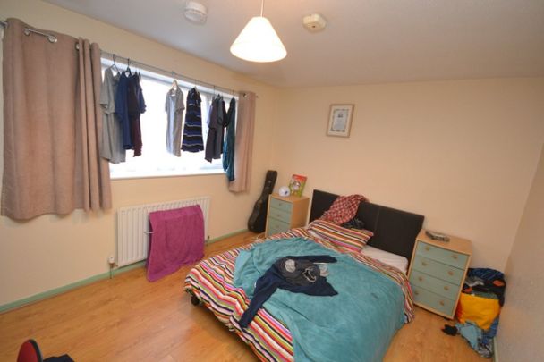 4 bed Semi-Detached House for Rent - Photo 1