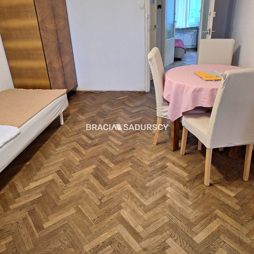 2-pok, ul. Królewska, parking dla mieszkańców - Фото 1