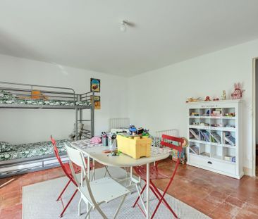 Location Maison Aix-en-Provence 8 Pièces 250 m² - Photo 4