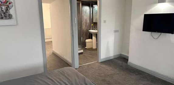 W Apart Hotel, Rochdale Road, Oldham, OL3 - Photo 2