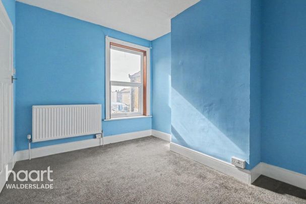 3 bedroom terraced house to rent - Photo 1