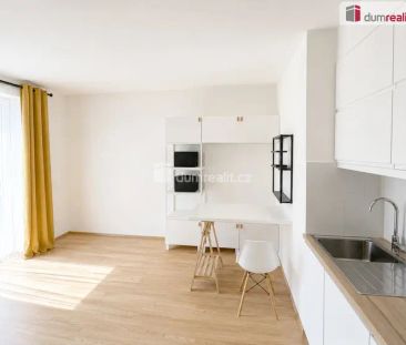 Světlý byt 1+kk, 32 m - Фото 2