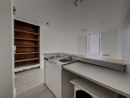 Location Appartement 1 pièce 25m² CLERMONT FERRAND 63000 - Photo 2