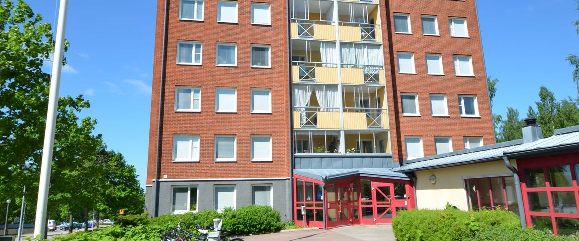 Magister Löfs väg 8 - Photo 1