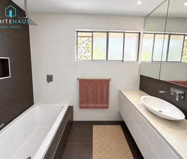 Beautifully Renovated Family Home in Quiet Quakers Hill Cul-de-Sac - Photo 5