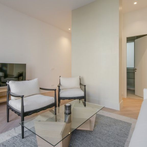 2 room luxury Flat for rent in Madrid, Autonomous Region of Madrid - Photo 1