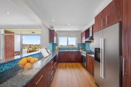 Stylishly Renovated, Light-Filled Residence with Captivating Ocean & District Views - Photo 3