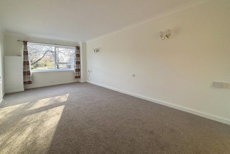 1 bedroom retirement property to rent - Photo 3