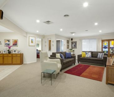 Spacious Family Home in great location - Photo 2