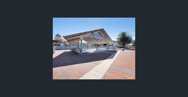 GREAT MAYLANDS LOCATION! - Photo 1