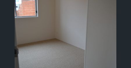 Spacious Top Floor 2 Bedroom Unit with Massive Sunny Terrace!!! - Photo 5