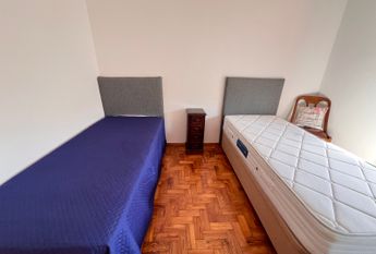 Moradia T2 com Quintal em São Domingos de Rana