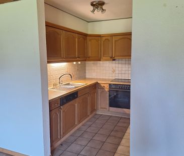 Charmante Altbauwohnung zur Miete in Kaiserstuhl AG - Photo 3