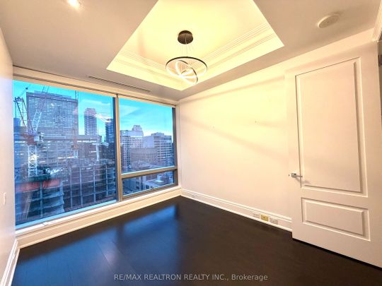 55 Scollard Street #1705 - Photo 1