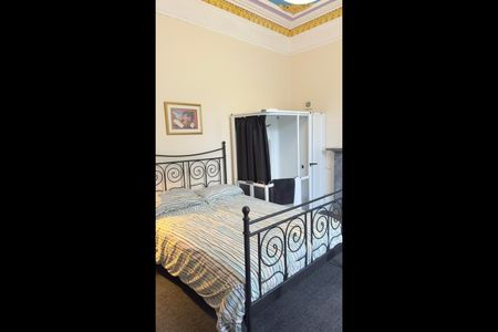 Room in a Shared House, Cathkin Road, G42 - Photo 2