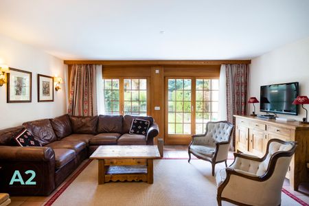 LOCATION SEMAINE / SAISON CHALET MITOYEN AVEC JARDIN PROCHE DU REGENT - Photo 3