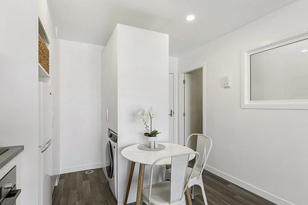 Welcome to 408/2 Colombo Street - Photo 2