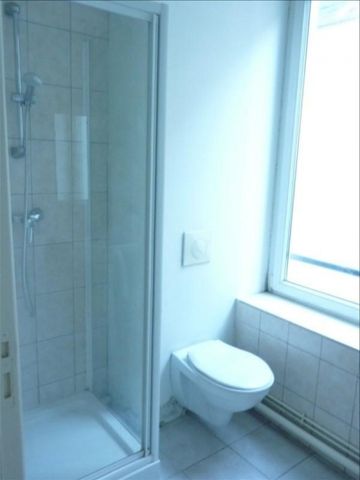 Location Appartement 2 pièces 38m² BOULOGNE SUR MER 62200 - Photo 4