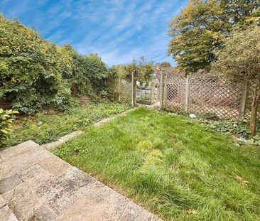 Collins Meadow, Harlow - Photo 5