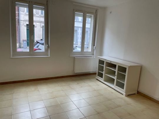 SPACIEUX T1 BIS AU RDC PLEIN SUD EN CENTRE VILLE - Photo 1