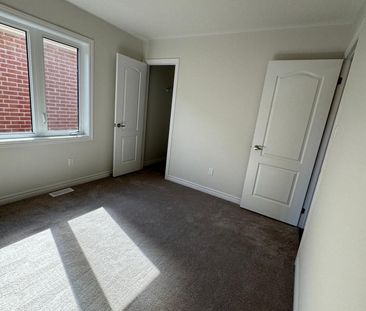 For Lease - 5 Huntsworth Avenue, Thorold, Ontario - Photo 3