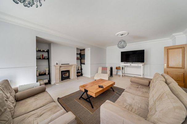 6 bedroom detached house to rent - Photo 1