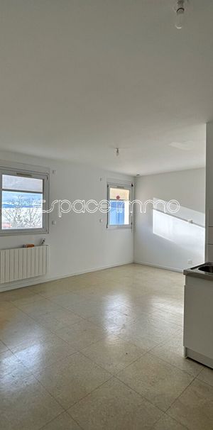 Location Appartement 1 pièce 25m² LE GRAND QUEVILLY 76120 - Photo 1