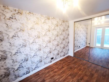 16 Thirlestane Place, Ballumbie, Dundee - Photo 5