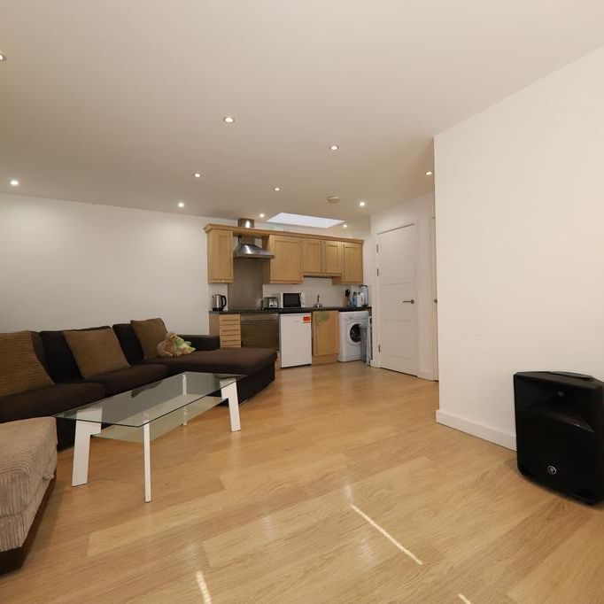 1 bedroom property to rent - Photo 1